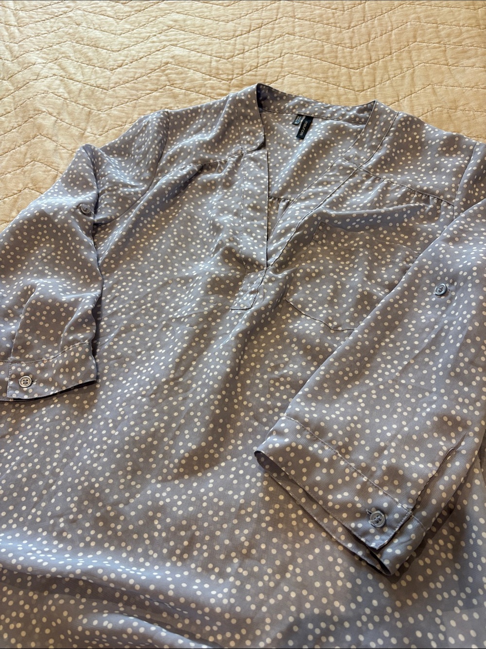 Maurices Light Gray Polka Dot V-Neck Blouse